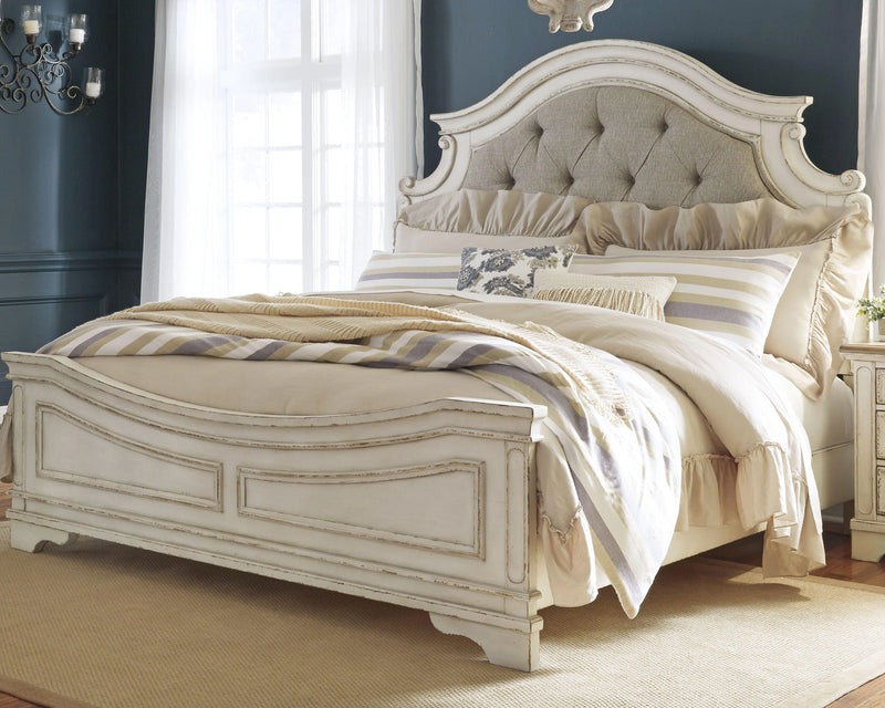 Realyn Upholstered Bedroom Set